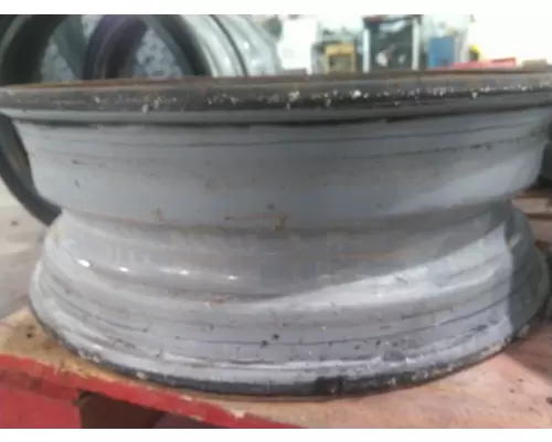 LIGHT DUTY STEEL 22.5 X 6.75 WHEEL