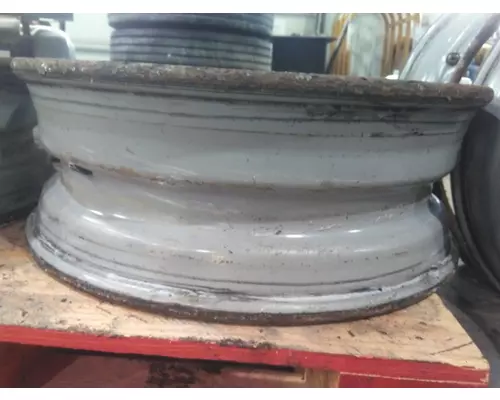 LIGHT DUTY STEEL 22.5 X 6.75 WHEEL