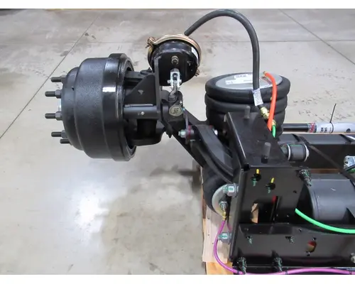 LINK 20K Self-Steer Integrated Tag Axle