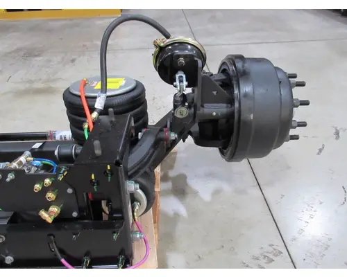 LINK 20K Self-Steer Integrated Tag Axle