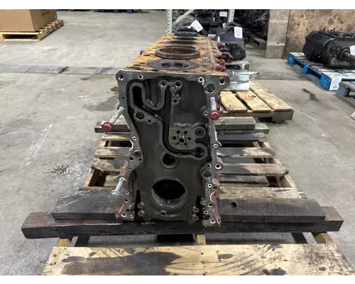 MACK 1002130 Cylinder Block