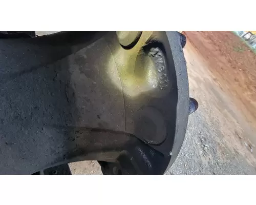 MACK 1026744 Hub