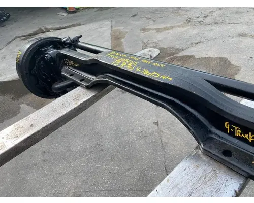 MACK 18,000 LBS Axle Assembly, Front (Steer)