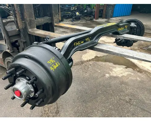 MACK 18,000 LBS Axle Assembly, Front (Steer)