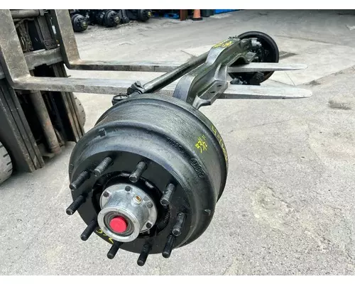 MACK 18,000 LBS Axle Assembly, Front (Steer)