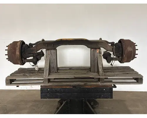 MACK 18K Axle Beam (Front)
