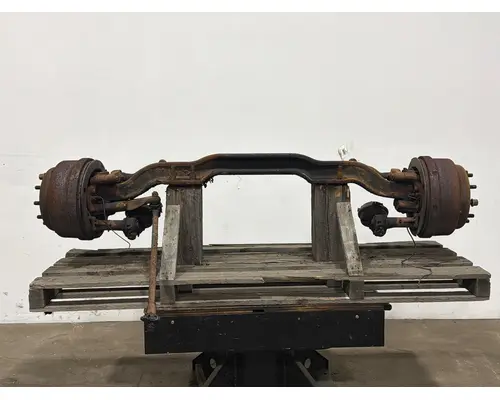 MACK 18K Axle Beam (Front)