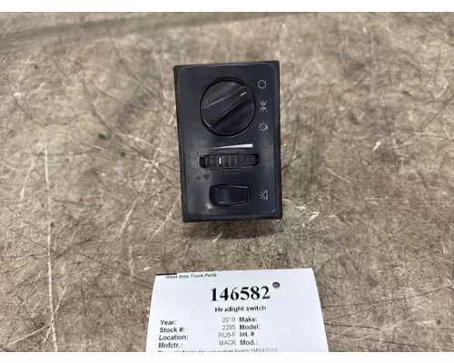 MACK 1MR4354M Headlight switch