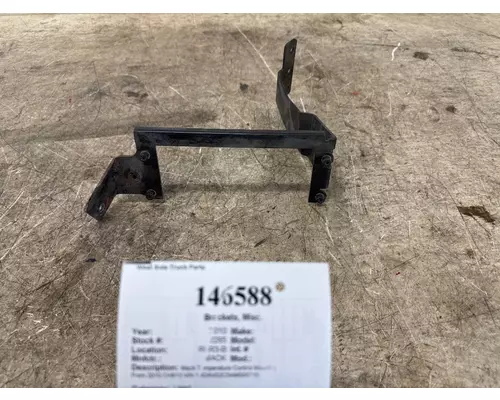MACK 20800219 Brackets, Misc.