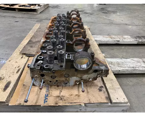 MACK 21576283 Cylinder Head