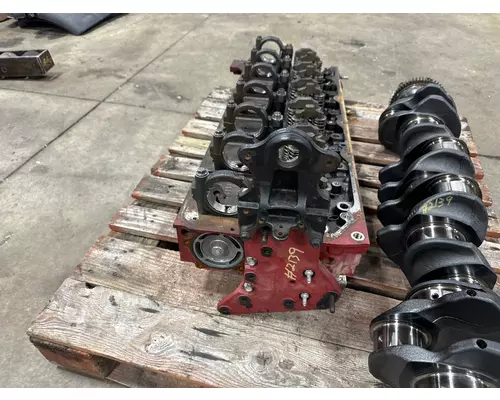 MACK 22063681 Cylinder Head