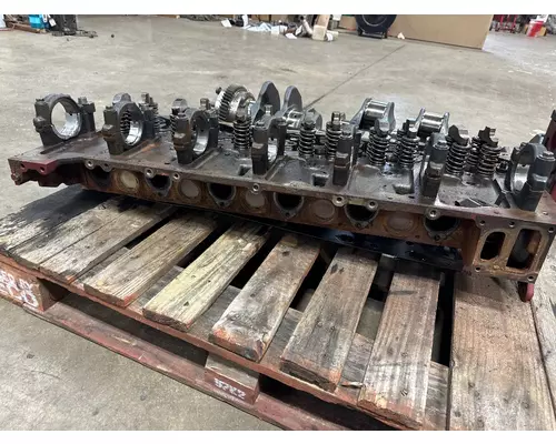 MACK 22063681 Cylinder Head