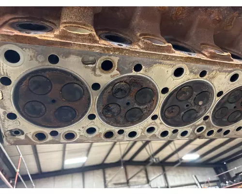 MACK 22063681 Cylinder Head