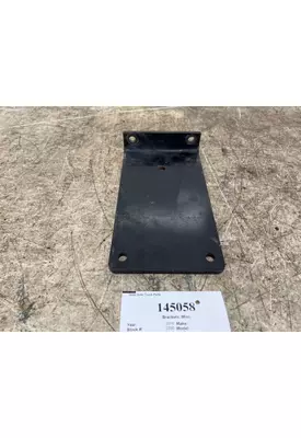 MACK 22099807 Brackets, Misc.
