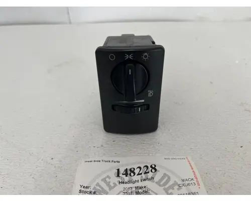 MACK 22116361 Headlight switch