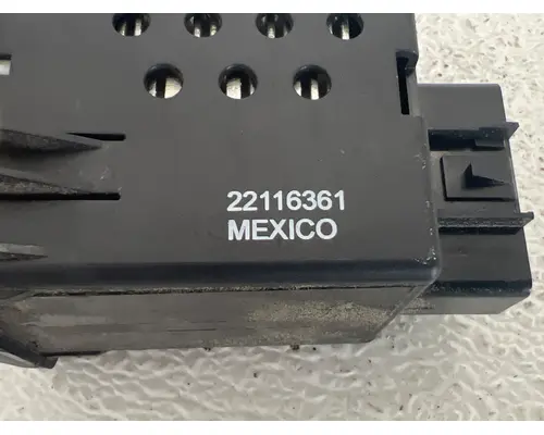 MACK 22116361 Headlight switch