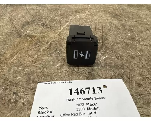 MACK 22529875 Dash  Console Switch