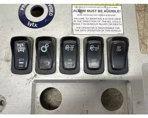 MACK 25137051 Dash Panel