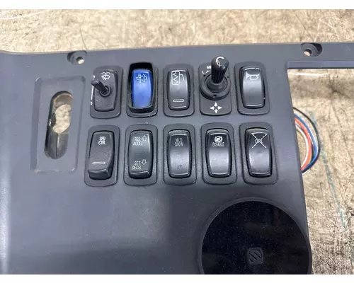 MACK 25137080 Dash Panel