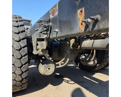 MACK 4 bag air ride Cutoff Assembly(Housing & Suspension only)