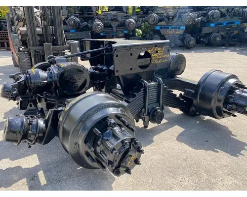 MACK 44,000 LBS CAMEL BACK Cutoff Assembly (Complete With Axles)