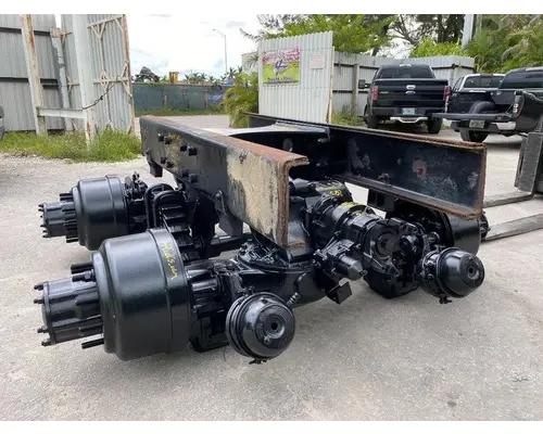 MACK 44,000 LBS CAMEL BACK Cutoff Assembly (Complete With Axles)