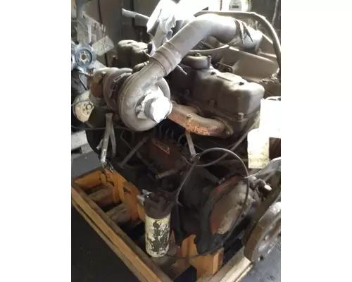 MACK 676 W/ 300 AIR BOX Engine Assembly