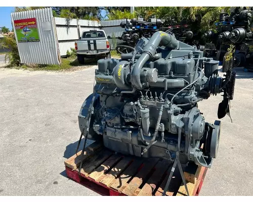 MACK 676 Engine Assembly