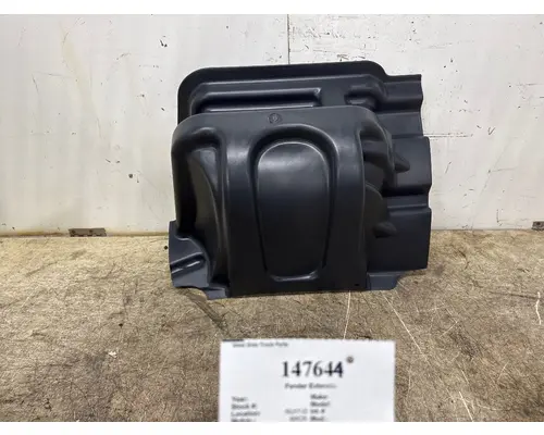 MACK 82157229 Fender Extension