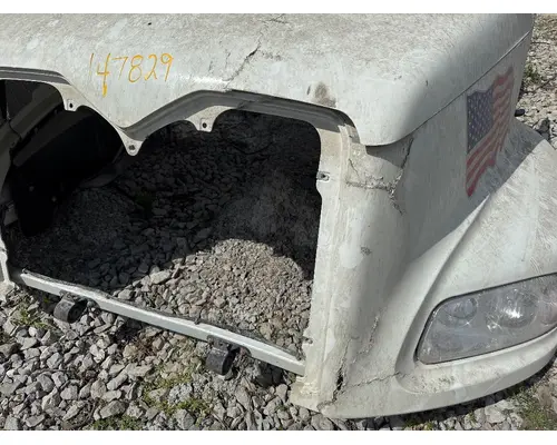 MACK 82716357 Hood