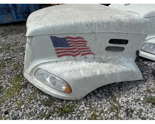 MACK 82716357 Hood
