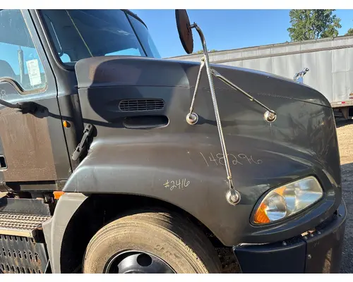MACK 82716357 Hood