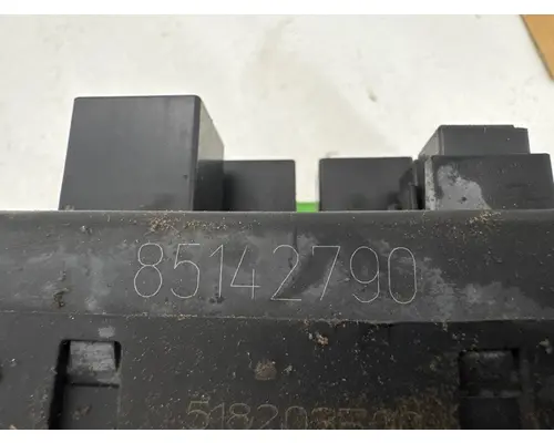 MACK 85142790 Fuse Box
