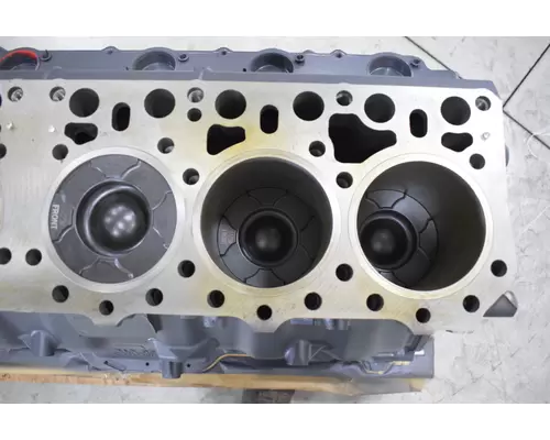 MACK AC Series Engine Assembly