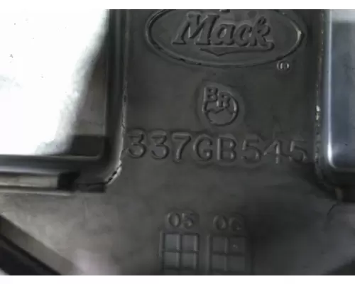 MACK AC  VALVE COVER