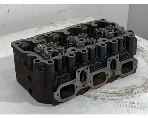 MACK AI300 Cylinder Head