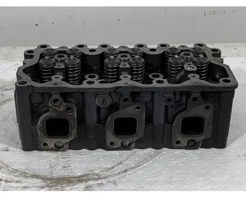 MACK AI300 Cylinder Head