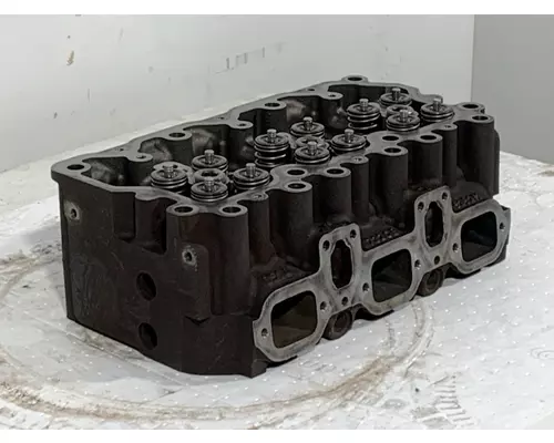 MACK AI300 Cylinder Head