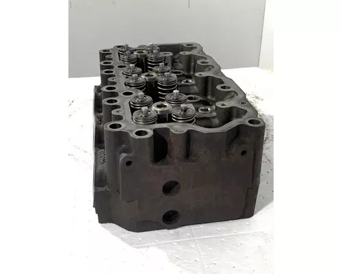 MACK AI300 Cylinder Head