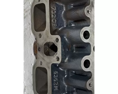 MACK AI300 Engine Cylinder Head