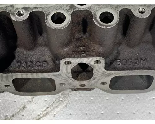 MACK AI300 Engine Cylinder Head