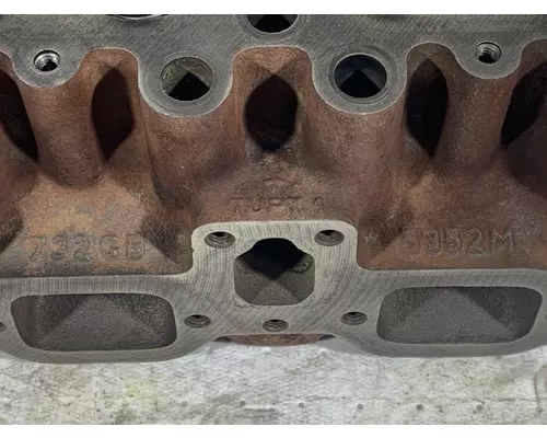 MACK AI350 Cylinder Head
