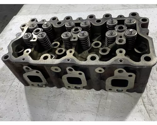 MACK AI350 Cylinder Head