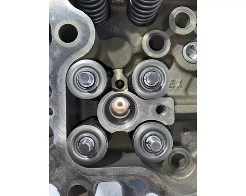 MACK AI350 Cylinder Head