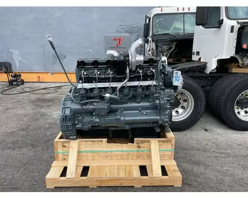 MACK AMI-370 Engine Assembly