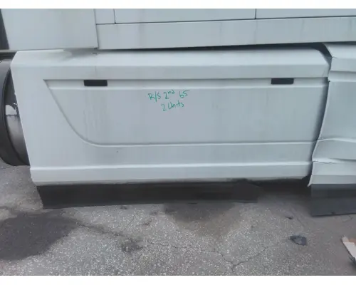 MACK AN64T / ANTHEM CAB SKIRTSIDE FAIRING