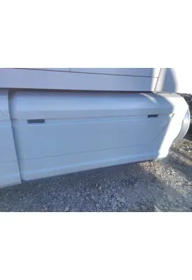 MACK AN64T / ANTHEM CAB SKIRT/SIDE FAIRING