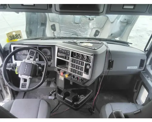 MACK AN64T / ANTHEM CAB