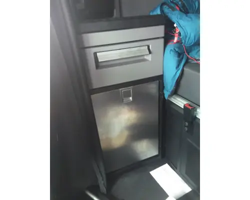 MACK AN64T / ANTHEM CAB