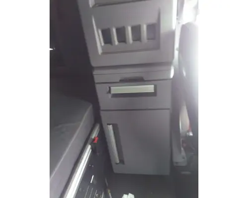 MACK AN64T / ANTHEM CAB